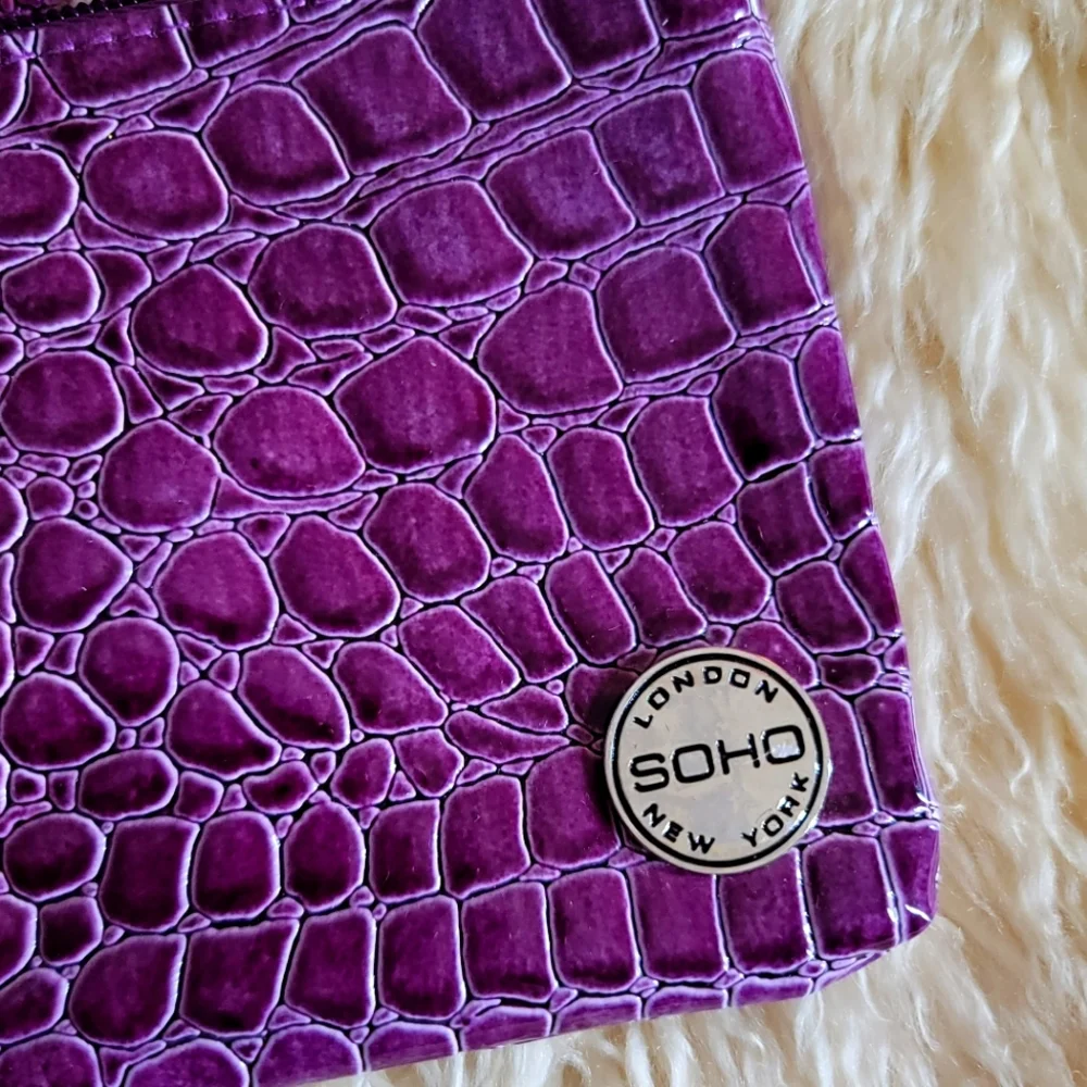 London Soho New York Crocodile Wristlet/Purple Alligator Makeup / Cosmetic Bag. - Picture 2 of 9